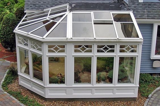 Individuelle Größe Kleines 4 Jahreszeiten Glaszimmer Winter Gartenhaus Aluminium Sonnenzimmer in Grau