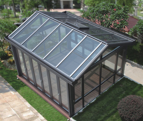 Solar-Glas-Sonnenräume mit grüner Glasfarbe und maßgeschneidertem Dachdesign