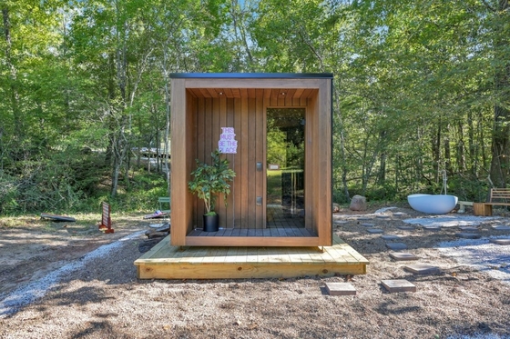 Wasserdichtes Stahlrahmen Glashaus Sonnenräume mit klarem Glas und Schiebetür